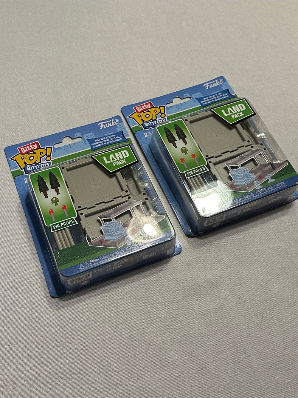 Funko Bitty Pop! Bitty City Land Pack Lot of 2 - Picture 2 of 5